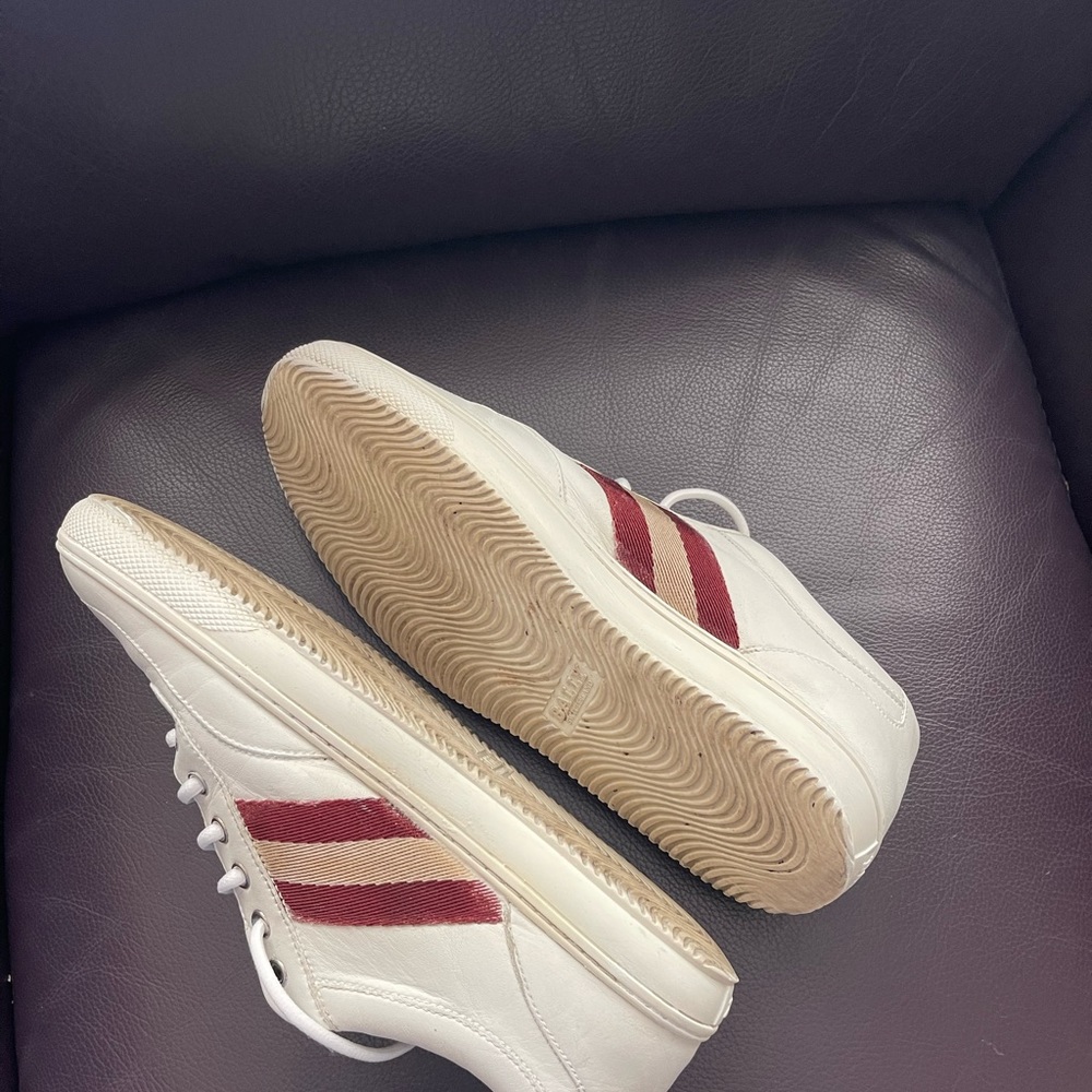 Bally Leather Sneakers size us 9.5 in great condition